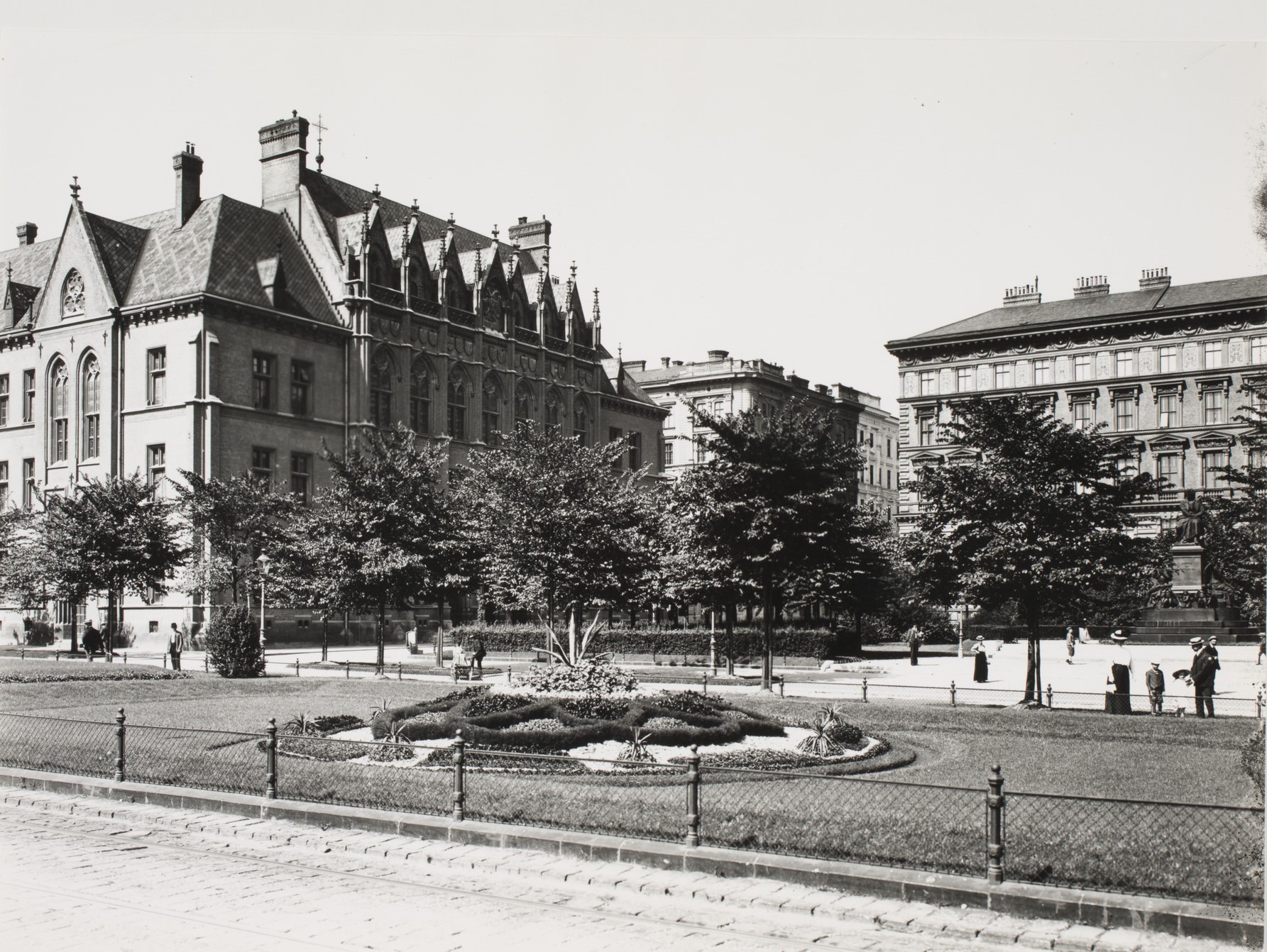 um 1900, Beethovenplatz[3]