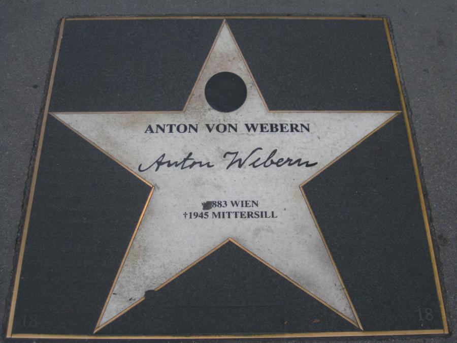 18 Anton von Webern.jpg