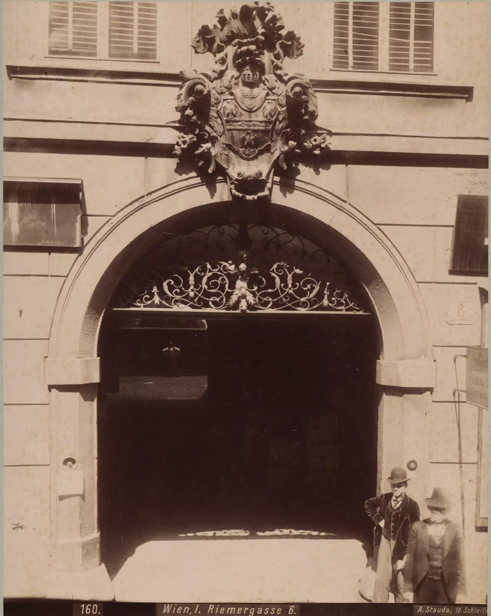 Palais Mannagetta um 1898[6]