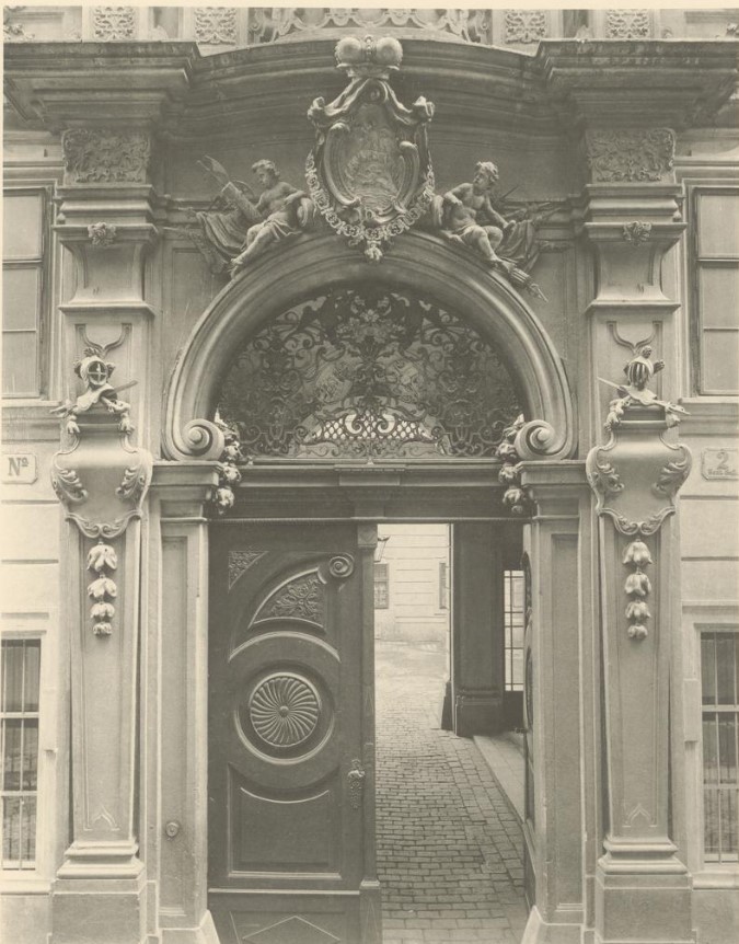 Portale - Bankgasse 2.jpg