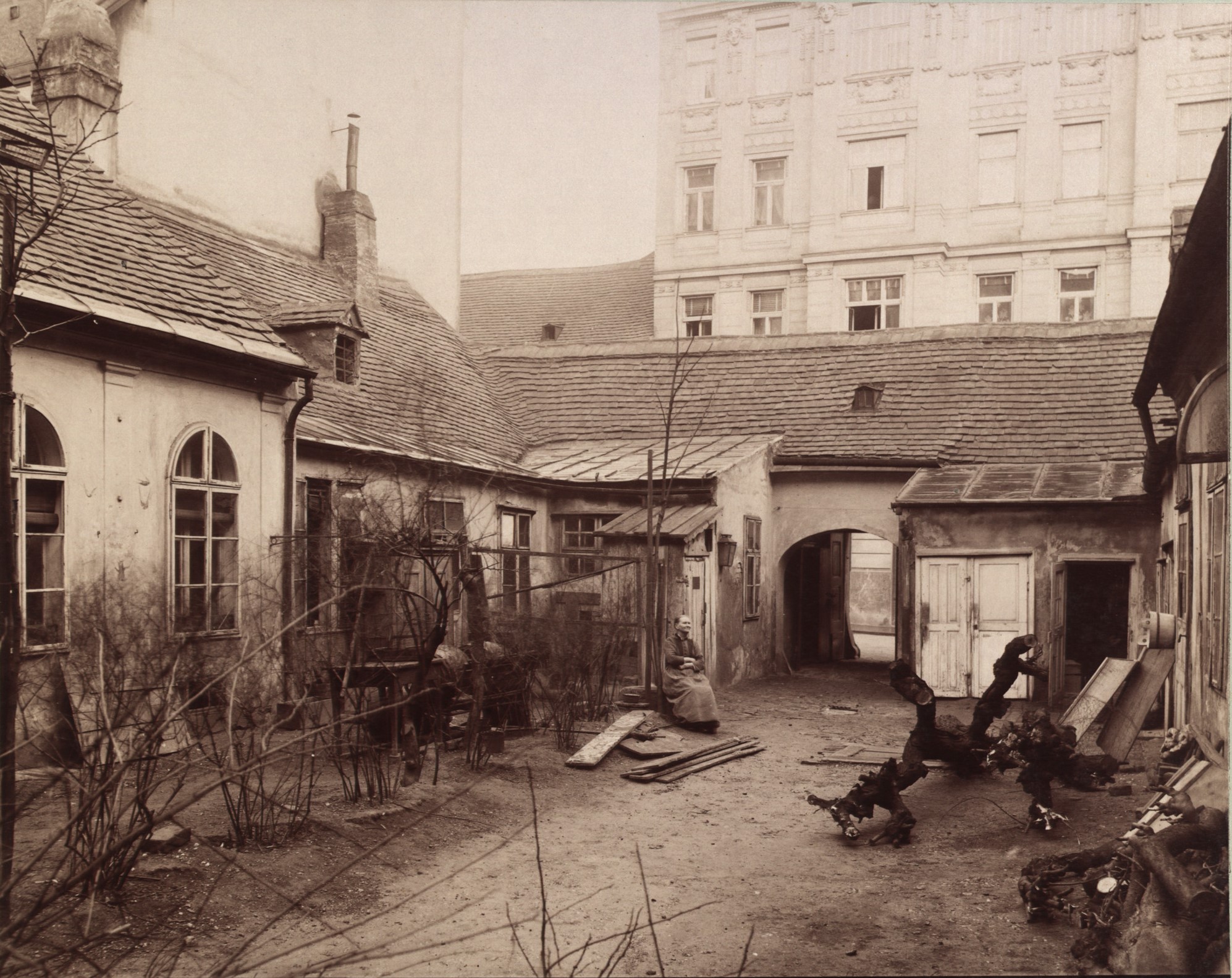 Hofansicht, um 1904[2]