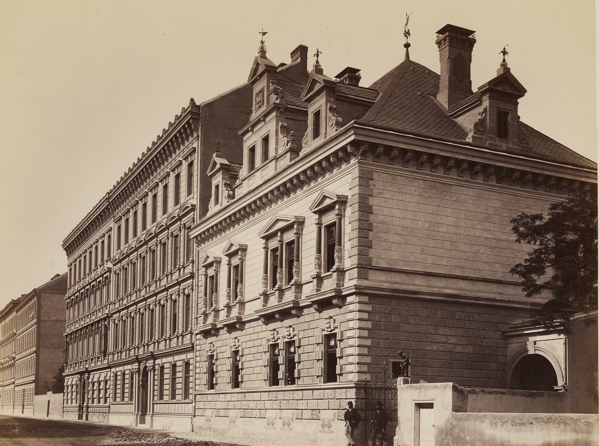 Palais Hugo Ernst Gesamtansicht [8]