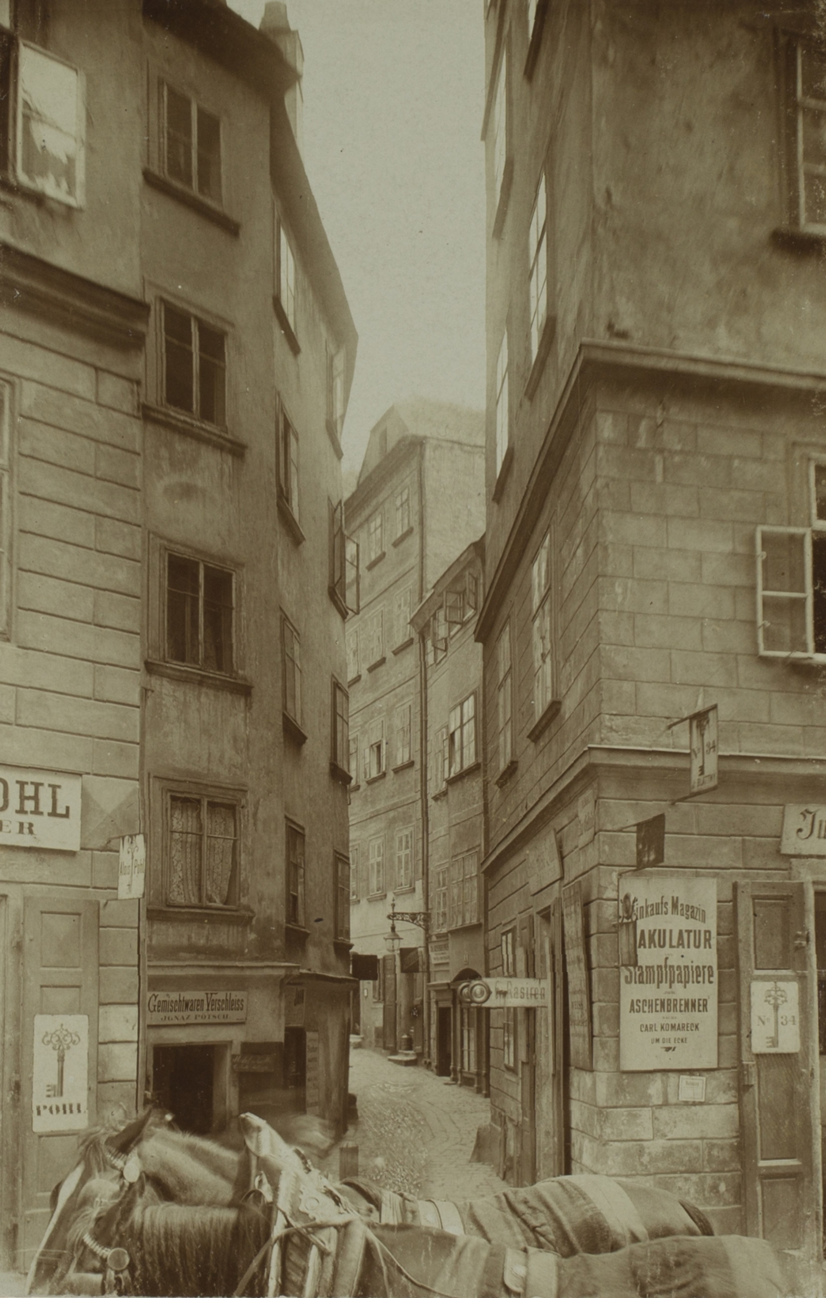 Am Gestade 7 und 8, um 1900[2]