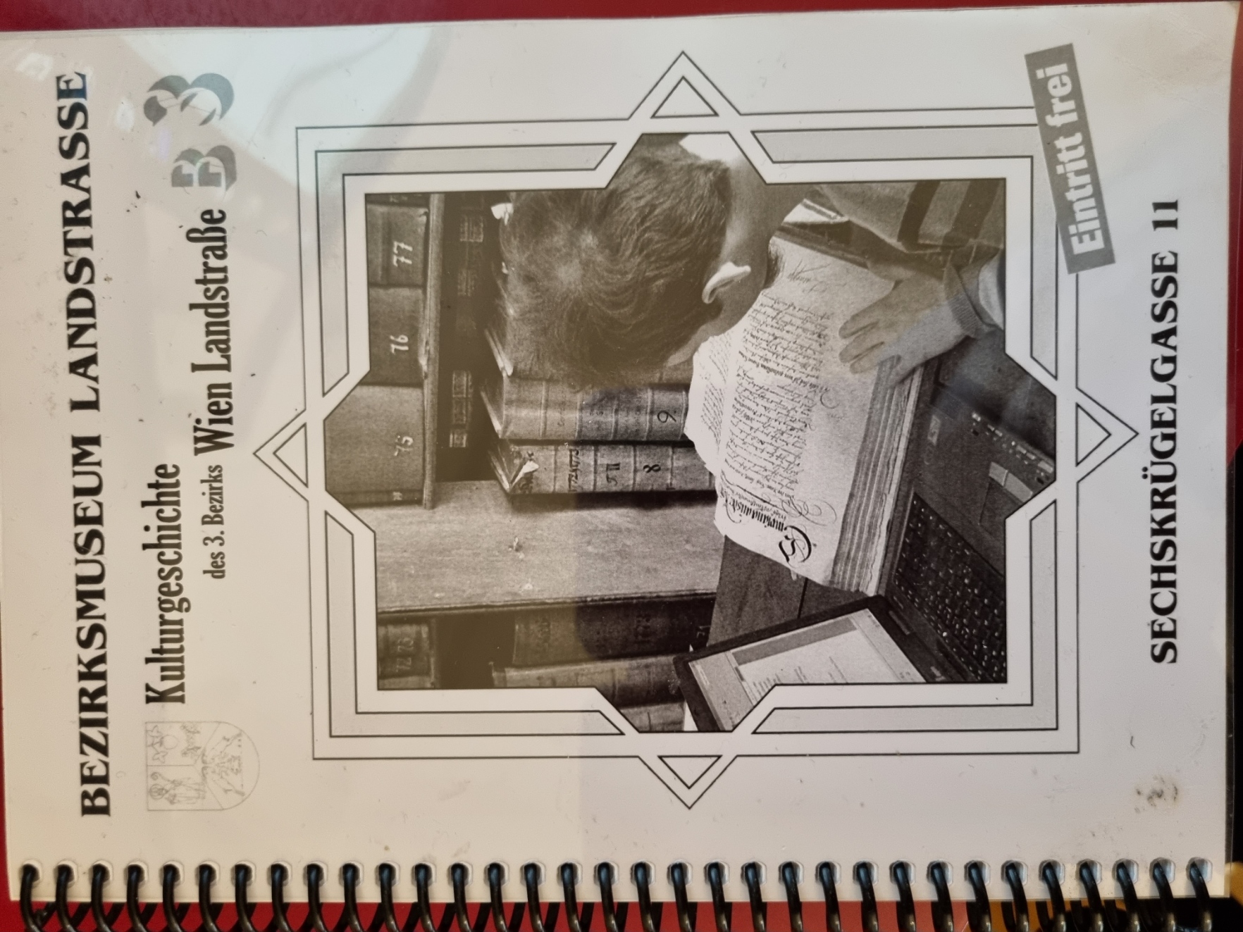 Vorschaubild der Version vom 13:30, 3. Dez. 2021