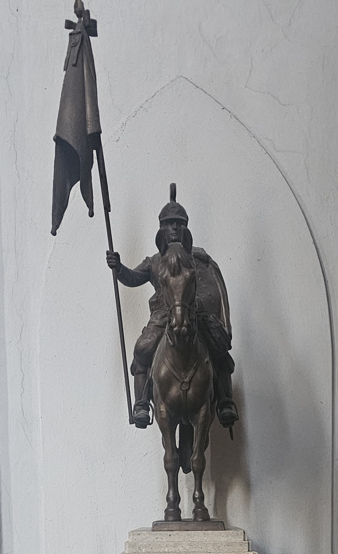Denkmal des k.u.k. Dragonerregiments Nr. 14 in der Augustinerkirche