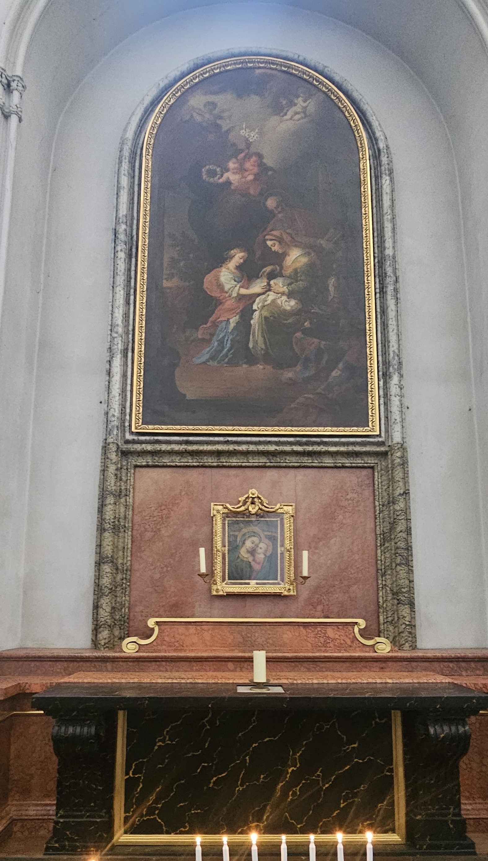 Seitenaltar mit dem Gemälde Maria und Anna