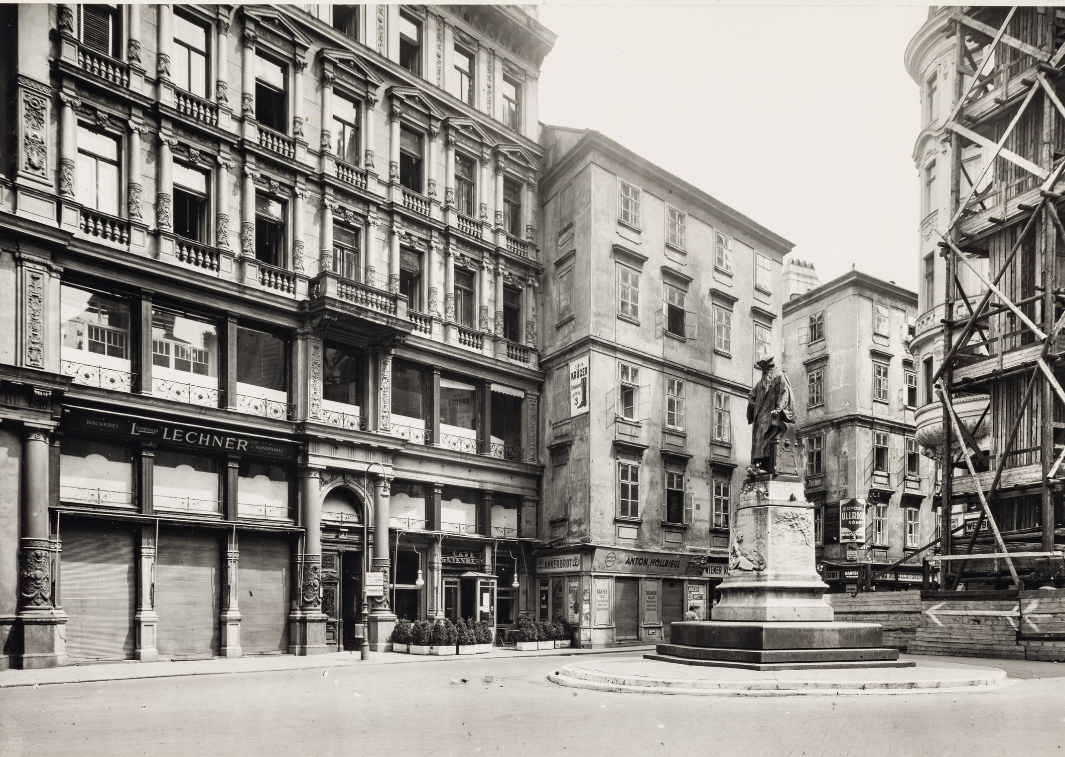 Blick Ecke Sonnenfelsgasse vom Lugeck aus, 1941[4]