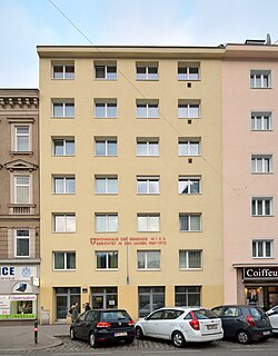 Gemeindebau Landstrasser-Hauptstrasse 127-DSC 6860w.jpg