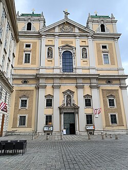 Schottenkirche – barocke Hülle, romanische Wurzeln im Grundriss.