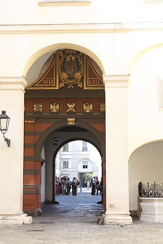 Wien Hofburg Schweizerhof 2009 PD ed 20091007 002.JPG