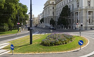 Wien 01 Leopold-Gratz-Platz a.jpg