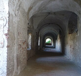 Schloss Neugebäude, Löwenhof