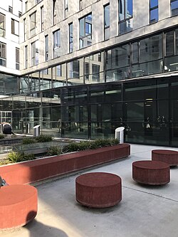 Innenhof Publizistik Institut Währinger Straße.jpg