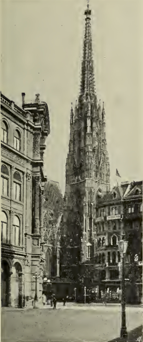 S 77 Abb 25 Blick vom Graben auf den Stephansturm.jpg