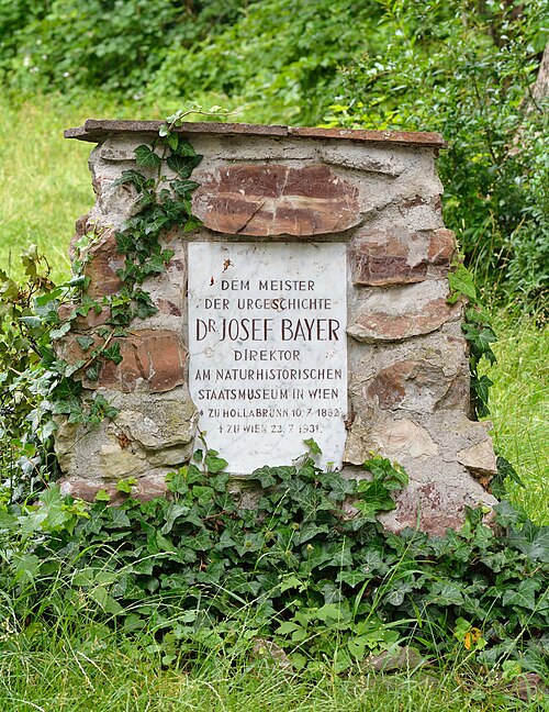 Datei:Gedenkstein Josef Bayer, Maurer Wald.jpg