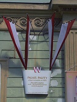 Tafel der Aktion „Wien – Eine Stadt stellt sich vor“ an Josefsplatz 6