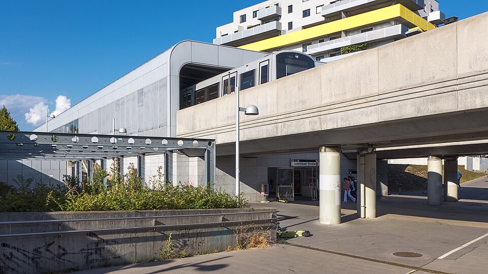 Zugangsebene / oberirdische Lage