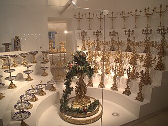 Hofburg Wien KuK Silberkammer 036.jpg